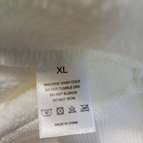 EQYL Sweatshirt Crop White Crewneck  Sise XL Womens Sport Sporty NWT - Picture 2 of 9